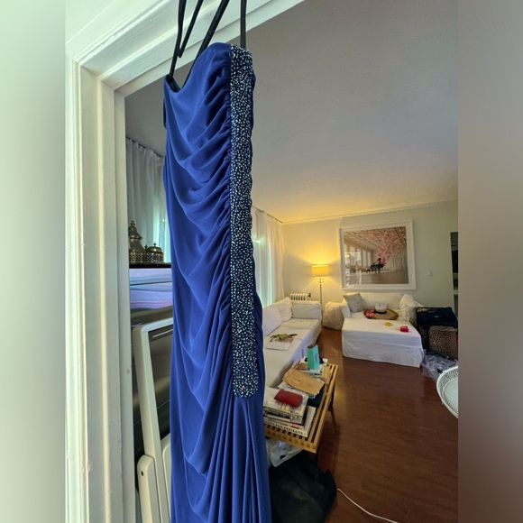 Goddess sexy one shouldered Laundry By Shelli Segal gown - NWT - Picture 4 of 6